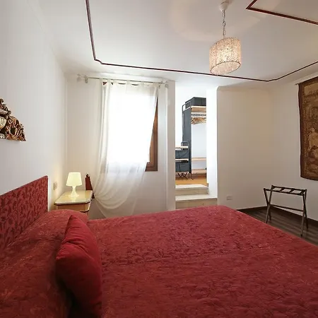 Inside Palazzo Foscarini Lejlighed