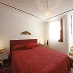 Inside Palazzo Foscarini Apartman