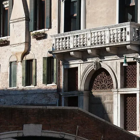 Inside Palazzo Foscarini דירה